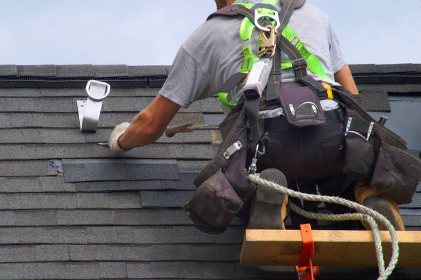 Best Local Roofing Companies  in Marengo, IA